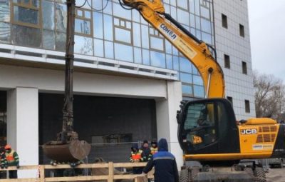 АРЕНДА КОЛЕСНОГО ЭКСКАВАТОРА JCB JS 200W с грейфером 10 метров
